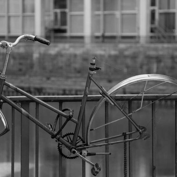 Nie zapłacił za paliwo drugi ukradł rower