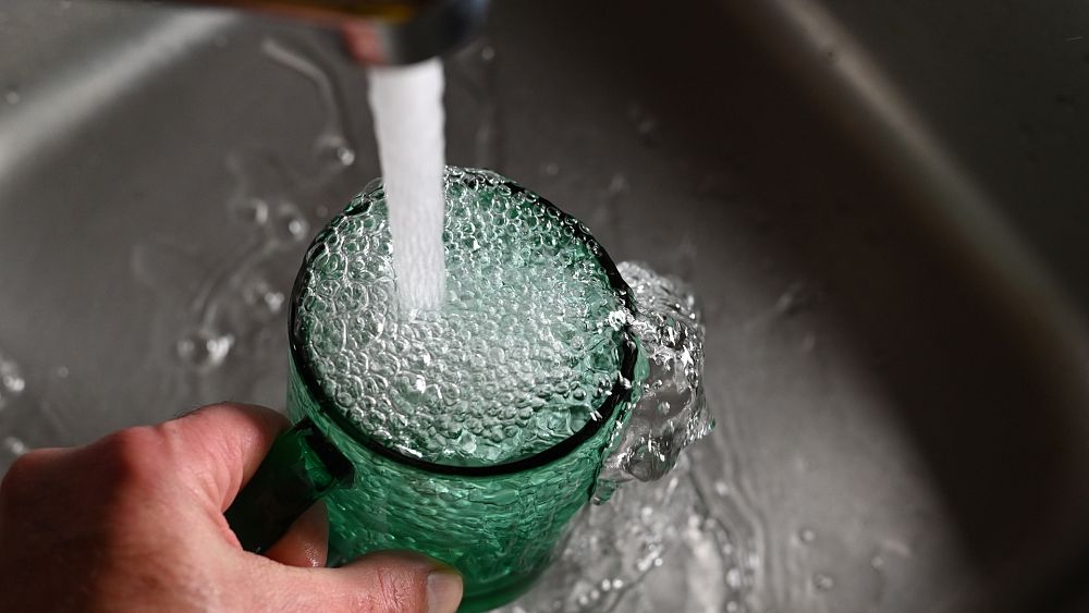 „Ucieczka przed PFAS jest prawie niemożliwa”: prawie połowa wody z kranu w USA jest skażona wiecznymi chemikaliami