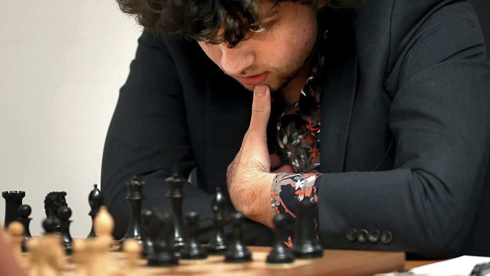Arcymistrzowie szachowi rozwiązują zarzuty oszukiwania za pomocą kulek analnych