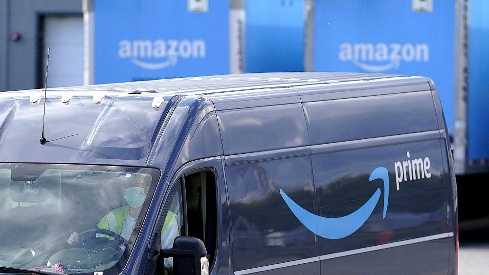 Amazon korzysta z generatywnej sztucznej inteligencji, aby podsumować recenzje produktów