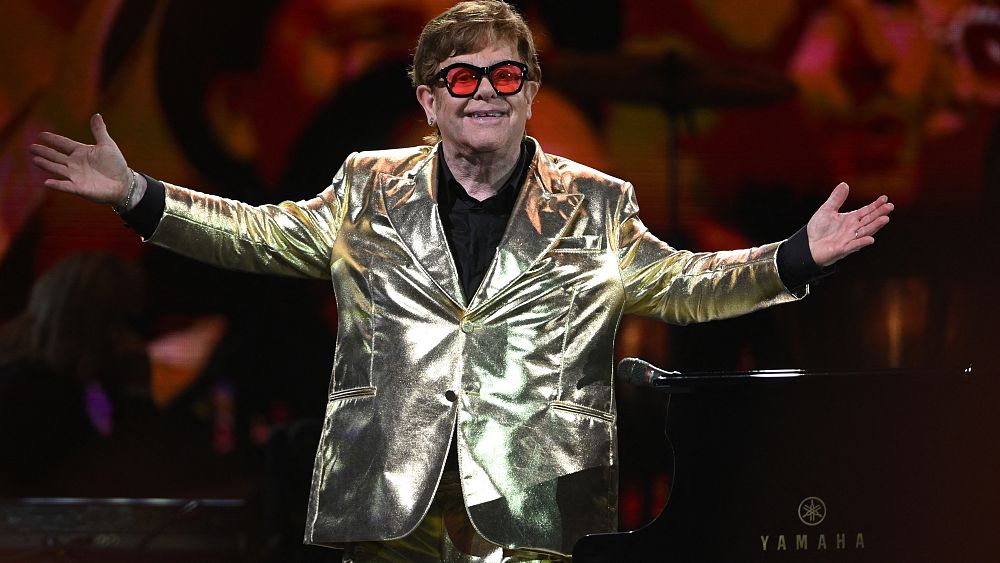 Elton John trafił do szpitala po upadku w domu w Nicei