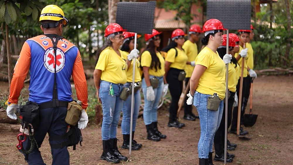 Pożary: poznaj lokalnych strażaków-ochotników, którzy uczą się chronić lasy deszczowe Amazonii