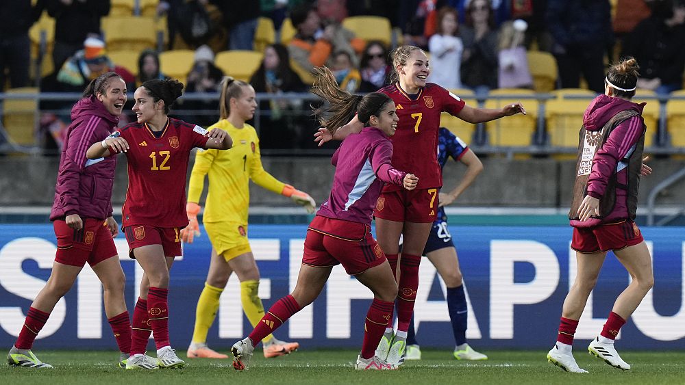 Zwycięstwa Hiszpanii i Szwecji zapewniły przepyszny półfinał mistrzostw świata