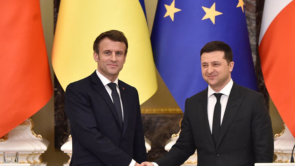 Wojna na Ukrainie: Zełenski omawia z Macronem korytarz zbożowy nad Morzem Czarnym przed szczytem Putin-Erdogan