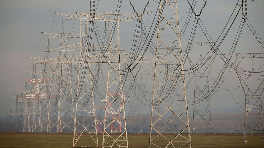 Cele UE w zakresie zielonej energii na rok 2030 są zagrożone, jeśli sieci elektroenergetyczne nie zostaną zmodernizowane – ostrzega branża