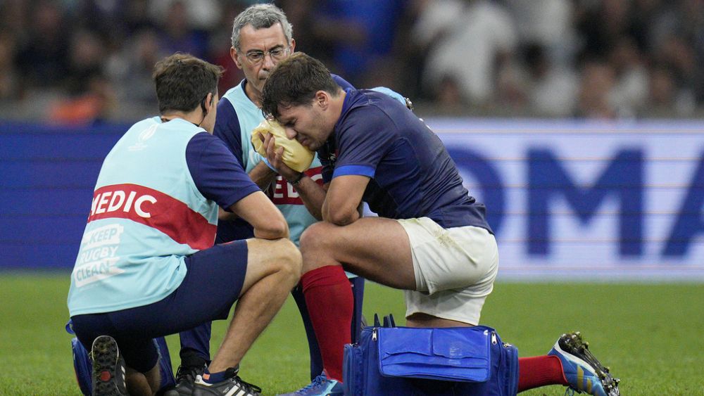 Kontuzja twarzy może zakończyć Puchar Świata w Rugby francuskiego kapitana Antoine’a Duponta