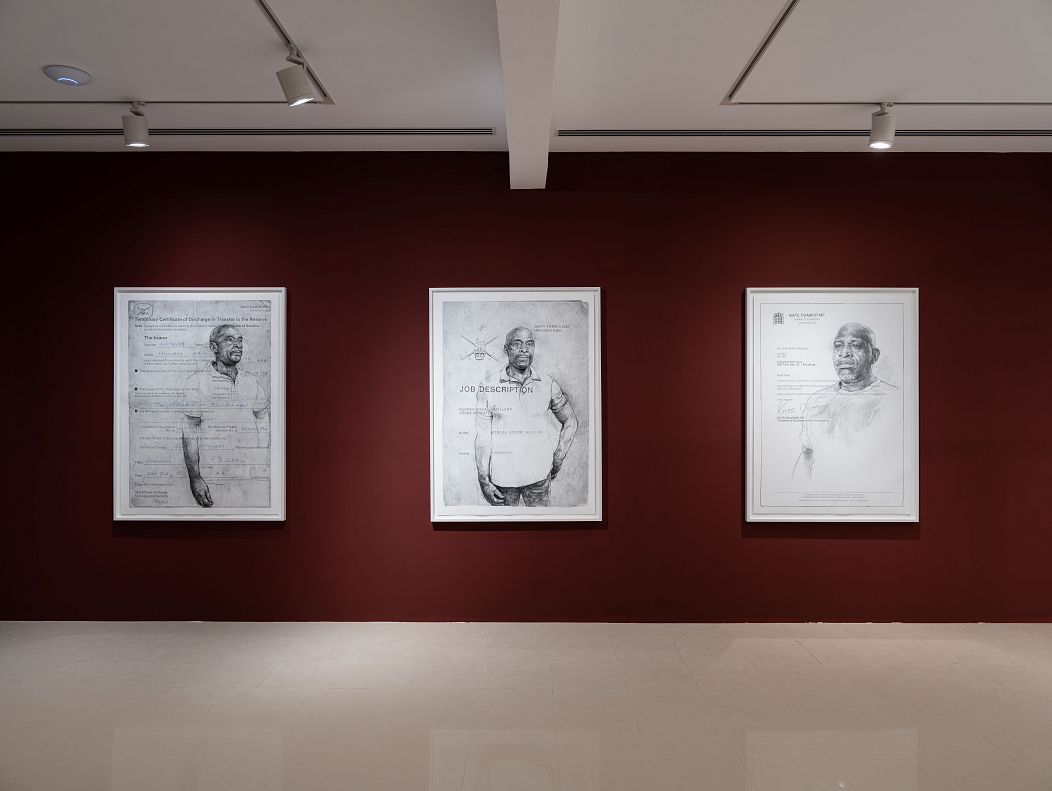 Barbara Walker, Ciężar dowodu, 2022. Widok instalacji na Sharjah Biennial 15, Old Diwan Al Amiri, 2023