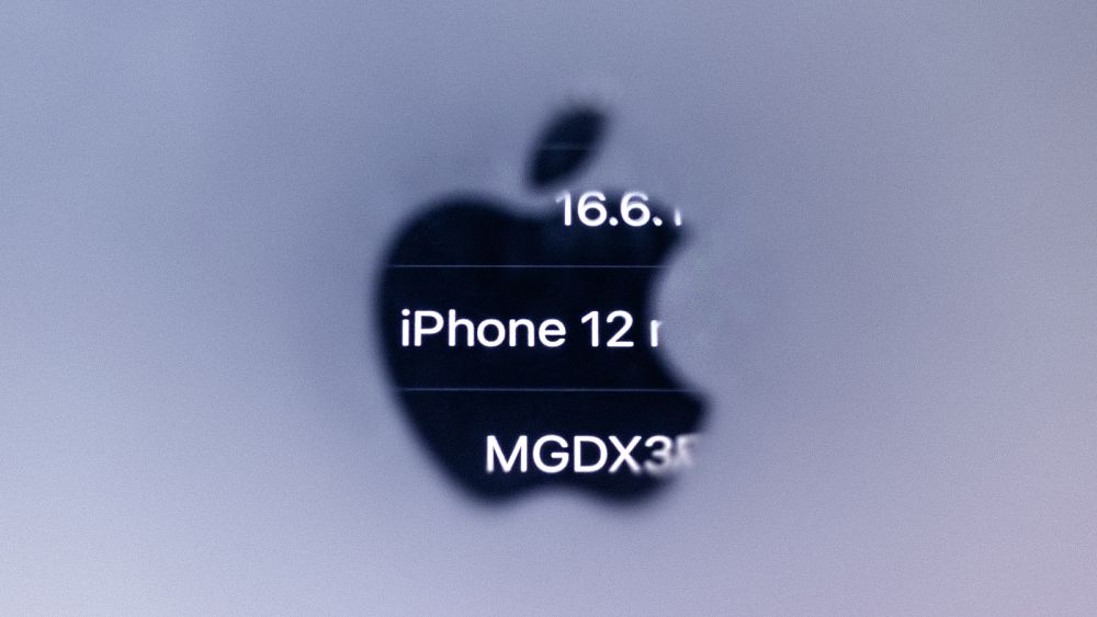 Apple nakazał zaprzestać sprzedaży iPhone'a 12 we Francji ze względu na zbyt wysoki poziom promieniowania elektromagnetycznego