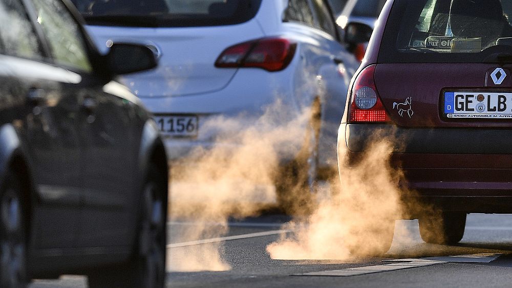 Kraje UE zgadzają się co do propozycji zmniejszenia emisji gazów cieplarnianych przez samochody