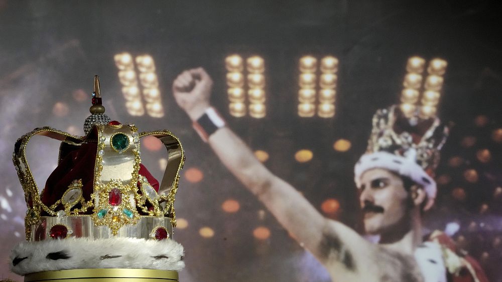 Mnóstwo atrakcji – szansa na zobaczenie cennych rzeczy Freddiego Mercury’ego, zanim pójdą pod młotek