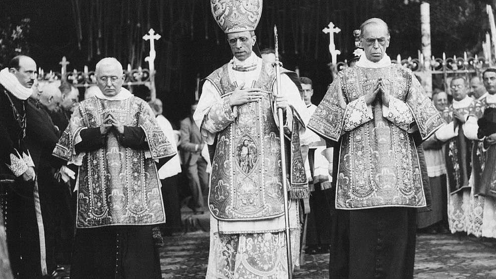 Nowe twierdzenia, że ​​papież Pius XII podczas II wojny światowej wiedział o zbrodniach nazistowskich