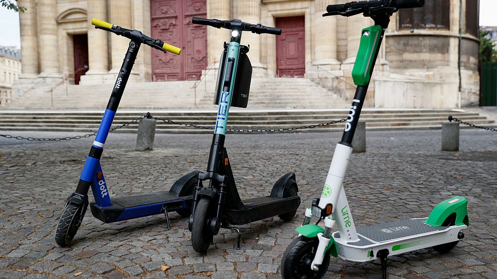 Paryż oficjalnie pierwszym miastem w Europie, które wprowadziło zakaz używania hulajnóg elektrycznych.  Jakie zasady obowiązują w innych krajach?