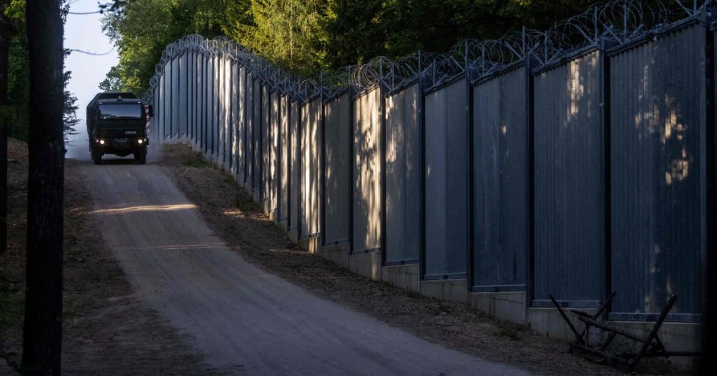 Polski rząd pod ostrzałem po doniesieniach o programie gotówki za wizy