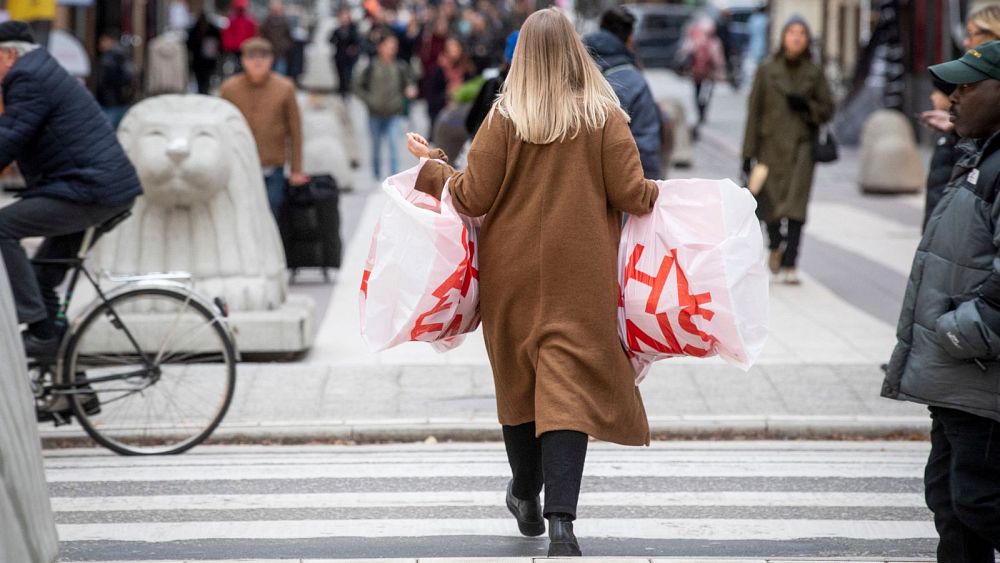 Prawicowy rząd Szwecji twierdzi, że odwróci się od podatku od plastikowych toreb