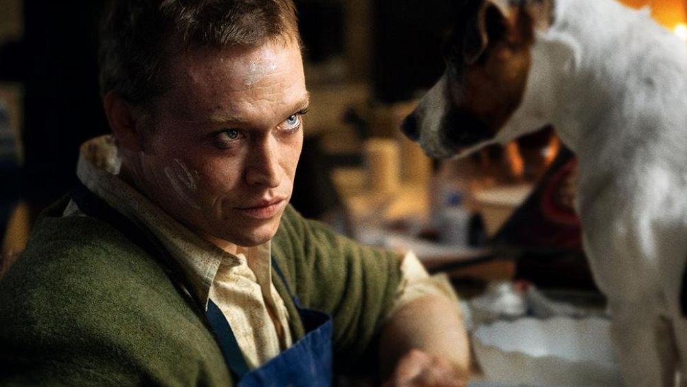 Recenzja Wenecji 2023: „Dogman” – film o „powrocie” Luca Bessona to tylko szczekanie i bardzo małe ugryzienie
