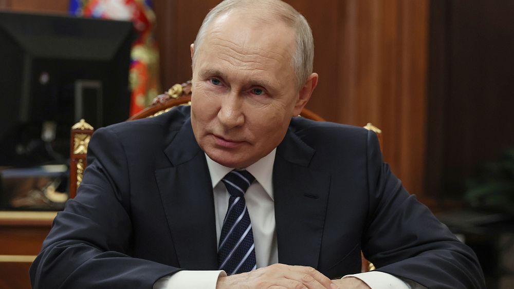 Wojna na Ukrainie: Putin twierdzi, że jest „niezwyciężony”, brytyjski gigant zbrojeniowy na Ukrainie, nowe ataki dronów w Rosji