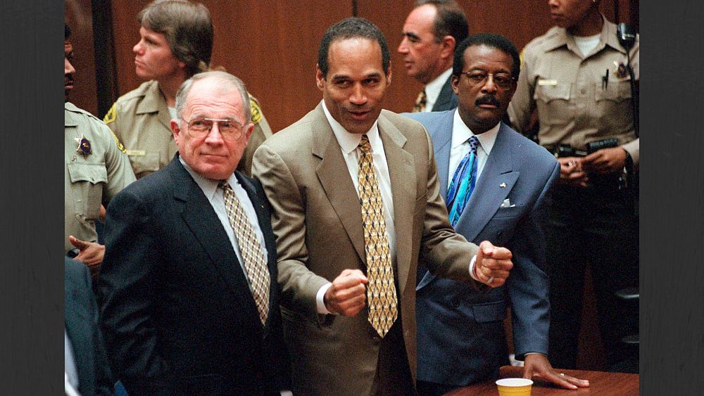 Przegląd kultury: OJ Simpson zwolniony po uznaniu go za „niewinnego” morderstwa