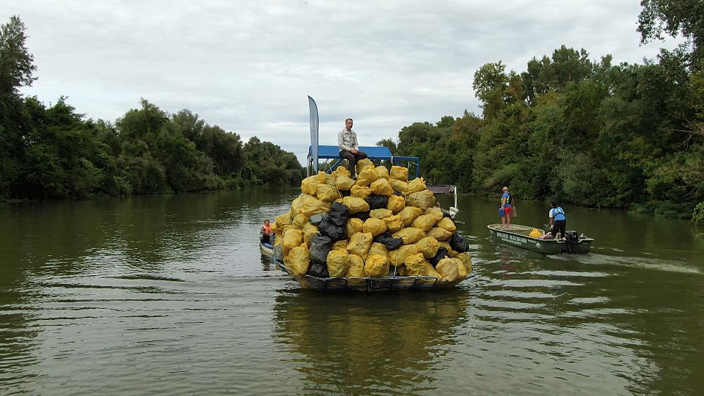 Oczyszczanie rzek Europy: Poznaj zespoły próbujące odwrócić plastikową falę