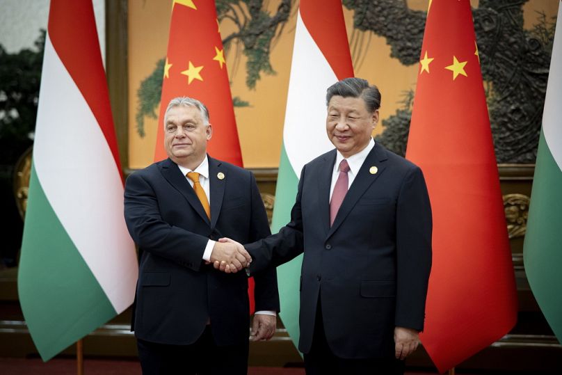 Prezydent Chin Xi Jinping przyjmuje premiera Węgier Viktora Orbana w Pekinie, październik 2023 r