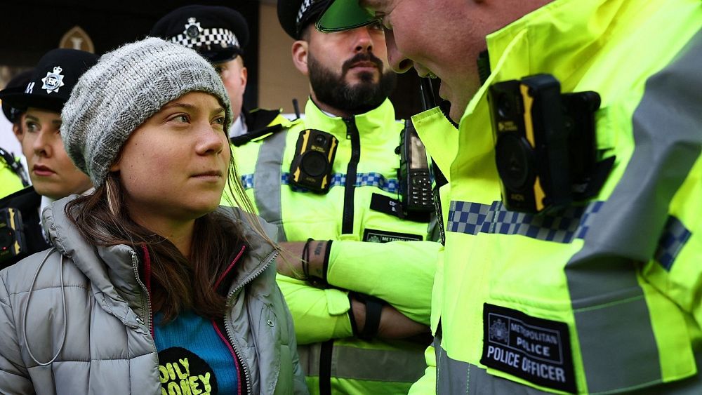 Oily Money Out: Greta Thunberg oskarżona o aresztowanie podczas protestu na londyńskiej konferencji naftowej