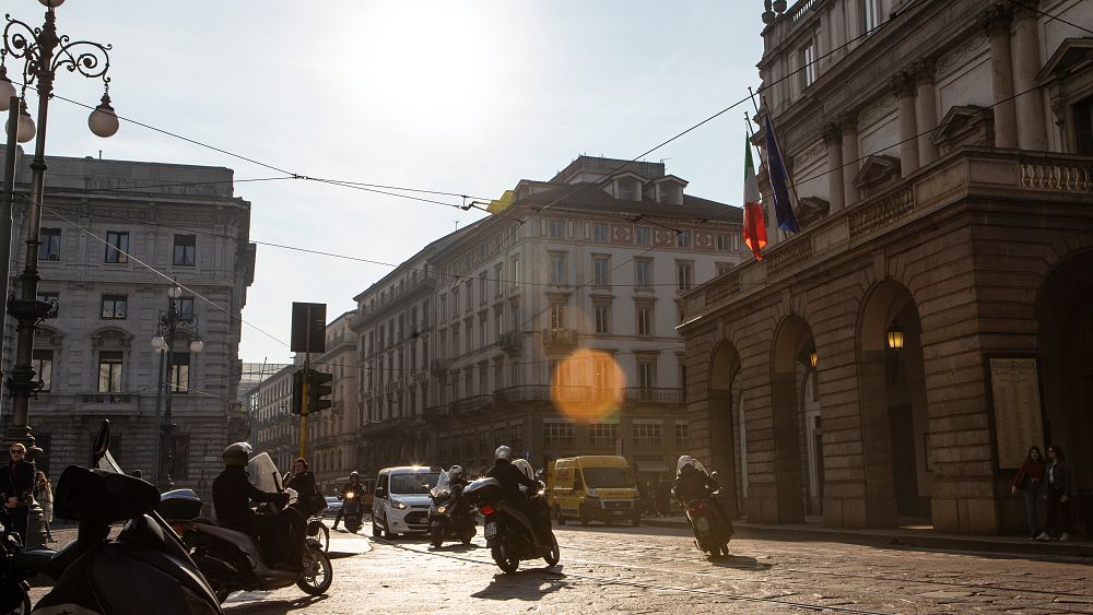 Jedno z najbardziej zanieczyszczonych miast w Europie chce zakazać wjazdu samochodom do centrum