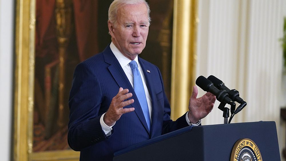 Joe Biden podpisał pierwsze w historii rozporządzenie wykonawcze rządu USA dotyczące sztucznej inteligencji, mające na celu rozwiązanie problemów związanych z bezpieczeństwem