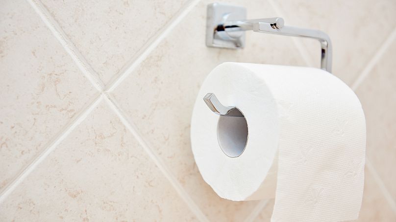 PLIK: Zdjęcie rolki papieru toaletowego
