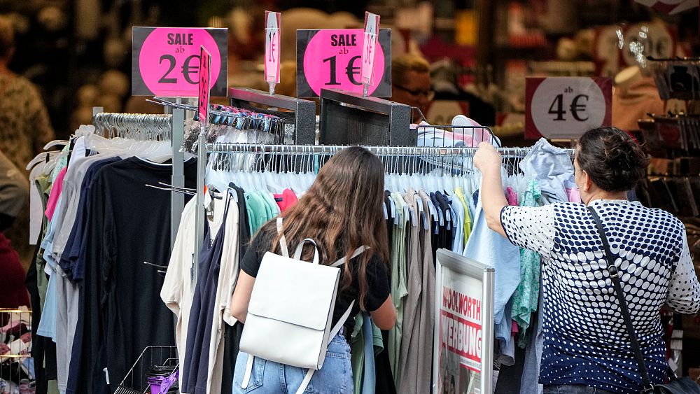 Rząd Niemiec przewiduje, że gospodarka kraju skurczy się w tym roku o 0,4%.