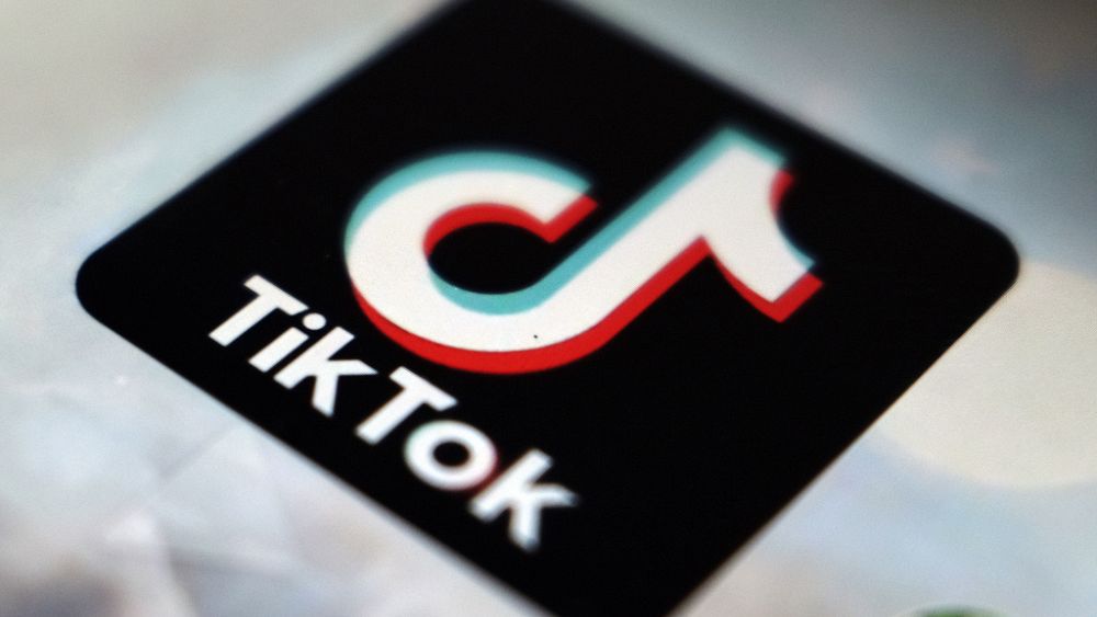 We wrześniu TikTok usunął 4 miliony filmów uznanych w UE za nielegalne lub szkodliwe