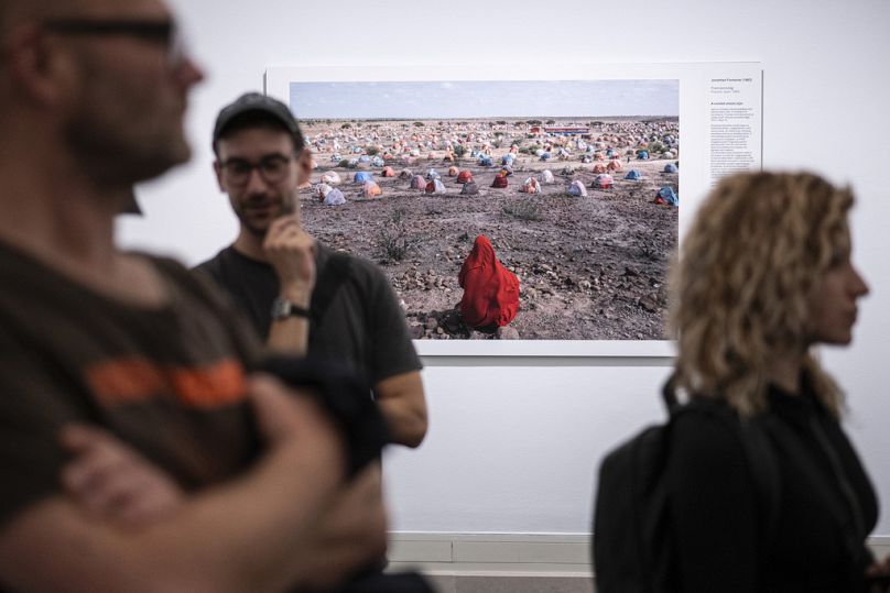 Wystawa World Press Photo 2023 w Węgierskim Muzeum Narodowym w Budapeszcie na Węgrzech, czwartek, 21 września 2023 r.