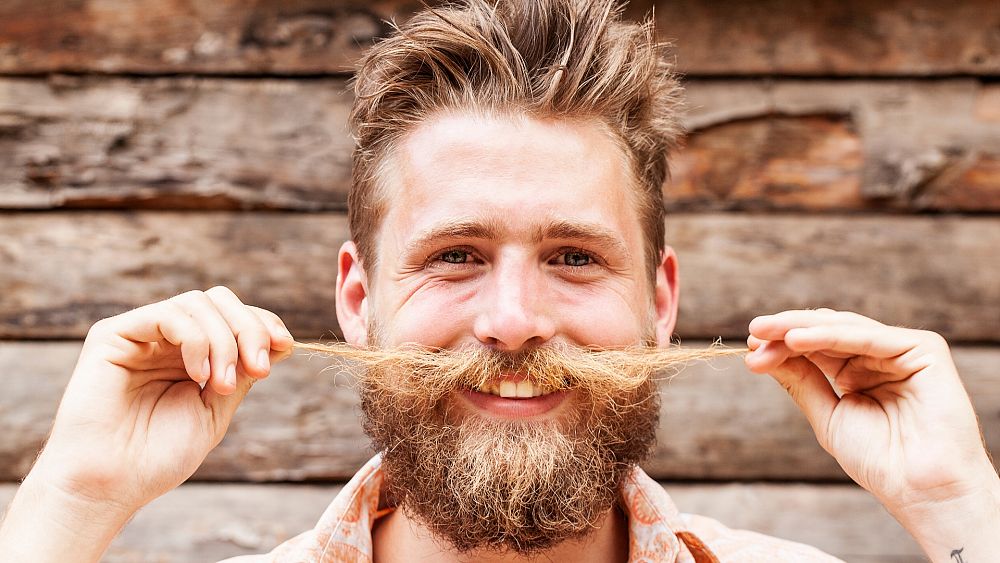 Movember kończy 20 lat: Wyjaśnienie zbiórki charytatywnej na rzecz wąsów