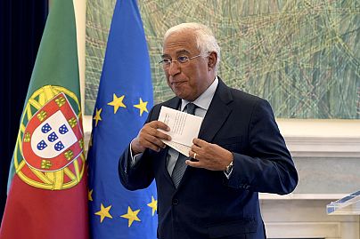 Premier Portugalii Antonio Costa opuszcza stanowisko po konferencji prasowej w Lizbonie, Portugalia, wtorek, 7 listopada 2023 r.