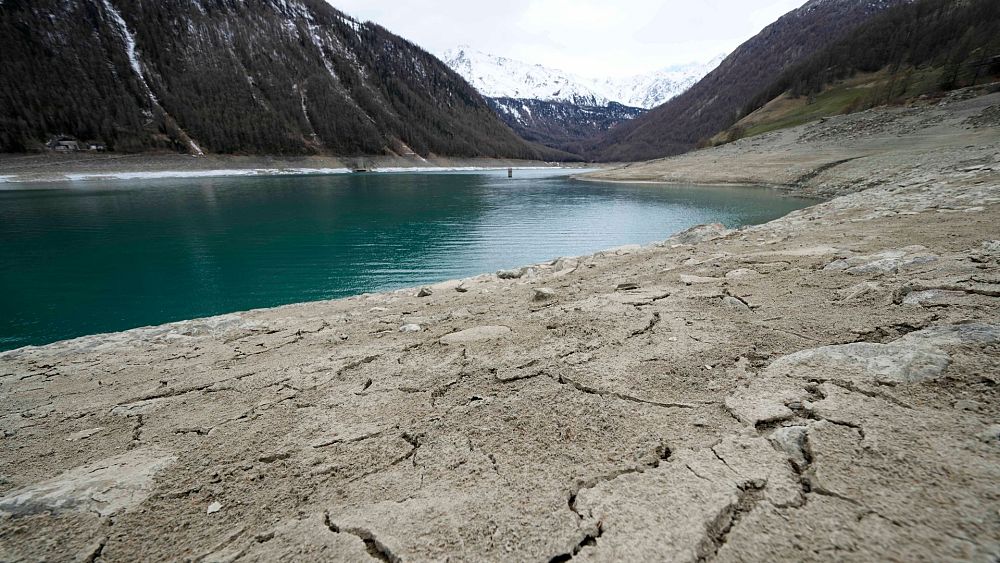 Czym są zmiany zagrożeń klimatycznych?  Chaotyczne zmiany pogody uderzają wszędzie, od Afryki po Europę