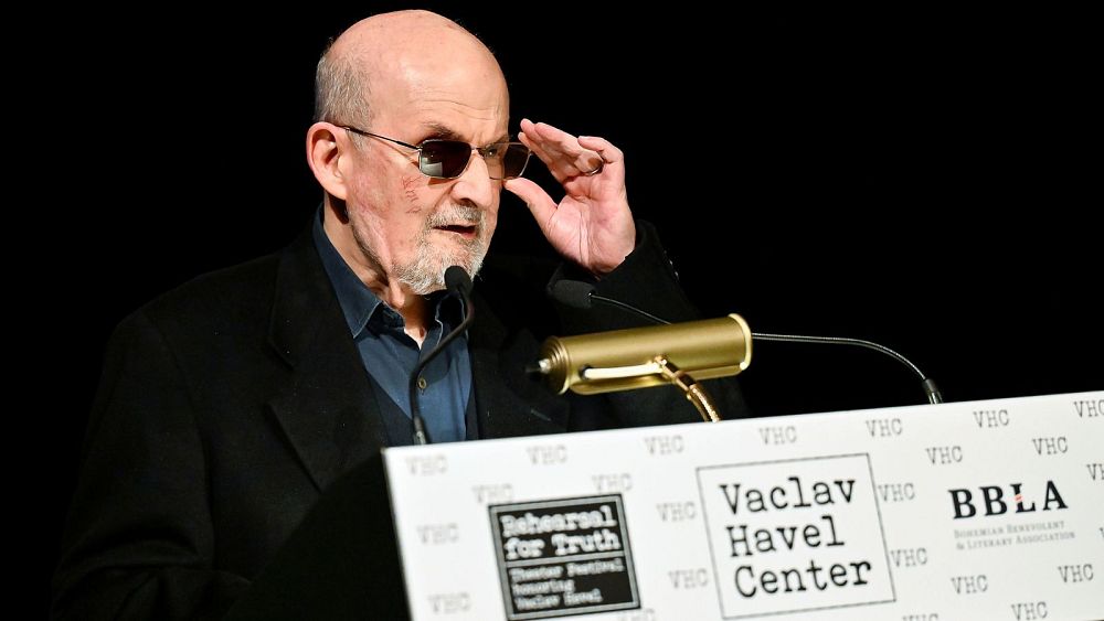 Salman Rushdie otrzymuje pierwszą w historii nagrodę Lifetime Disturbing the Peace Award