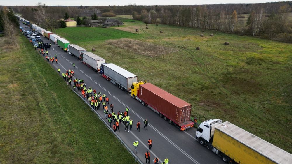 Polscy truckerzy rozmawiają z Ukrainą w sprawie sporu dotyczącego przekraczania granicy przez truckerów