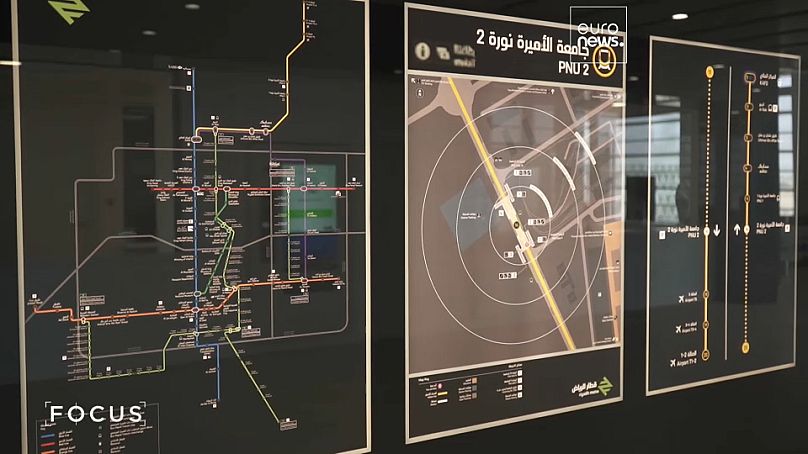 Nowy system metra w Riyadzie będzie obejmował sześć linii o długości prawie 170 km, łączących lotnisko z terenami targowymi, miastem i centrum miasta.