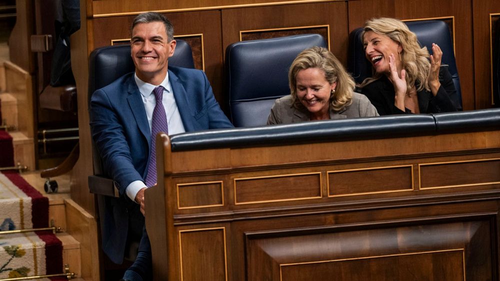 Nowy gabinet Hiszpanii utrzymuje rekord liczby kobiet niż mężczyzn