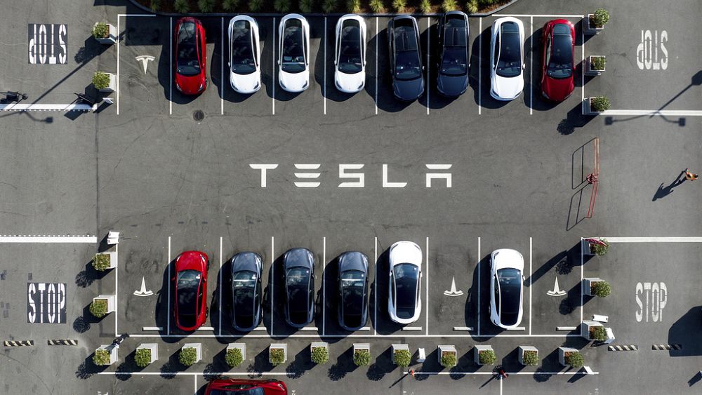 Tesla pozywa Szwedzką Agencję Transportu w związku z dostawą tablic rejestracyjnych