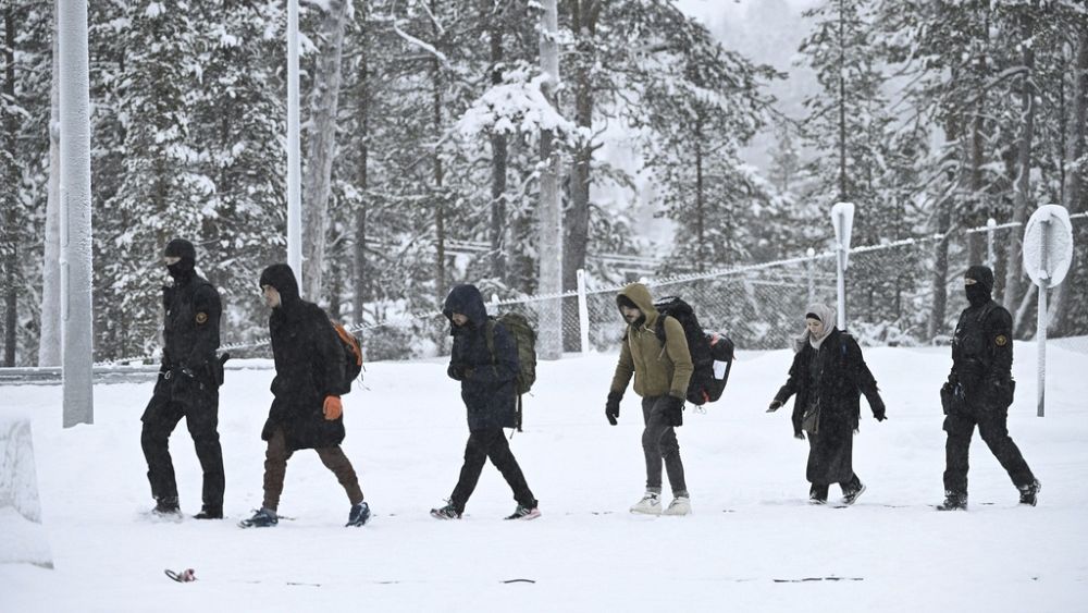 Estonia gotowa na „rozprzestrzenianie się migracji” po zamknięciu granicy przez Finlandię