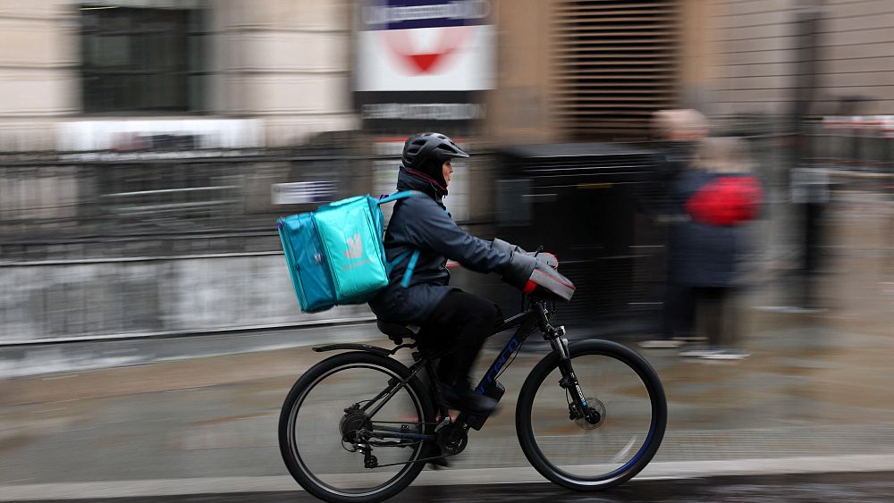 Deliveroo: Sąd Najwyższy Wielkiej Brytanii orzekł, że dostawcy nie są pracownikami