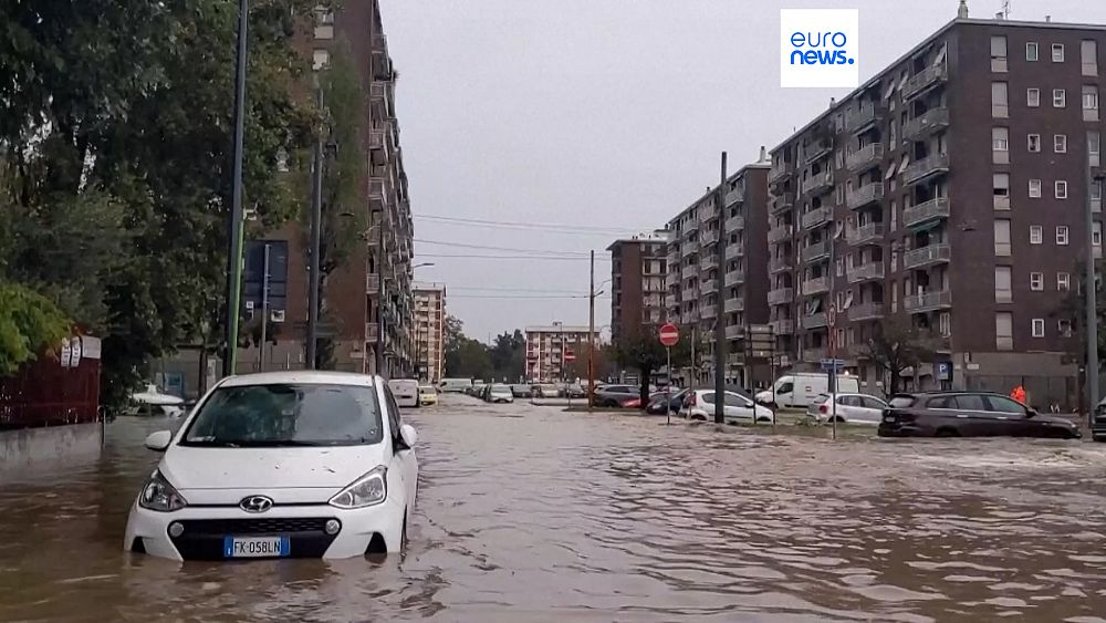 Gwałtowne burze zalewają ulice Mediolanu