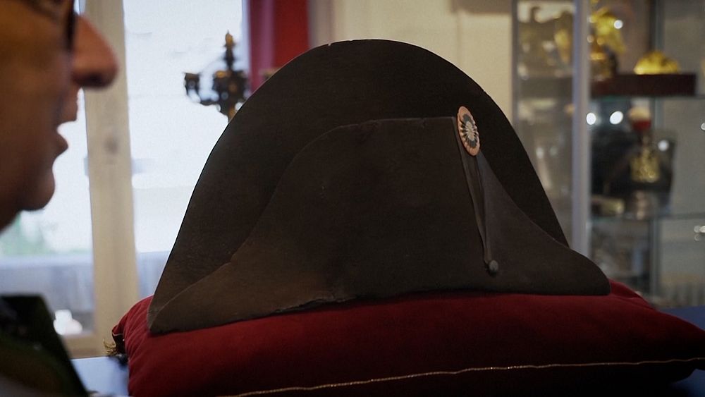Kapelusz Napoleona został sprzedany na aukcji w Paryżu za 1,9 miliona euro