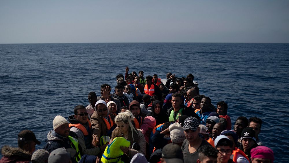 ONZ podaje, że liczba zgonów i zaginięć migrantów w regionie Morza Śródziemnego jest najwyższa od pięciu lat
