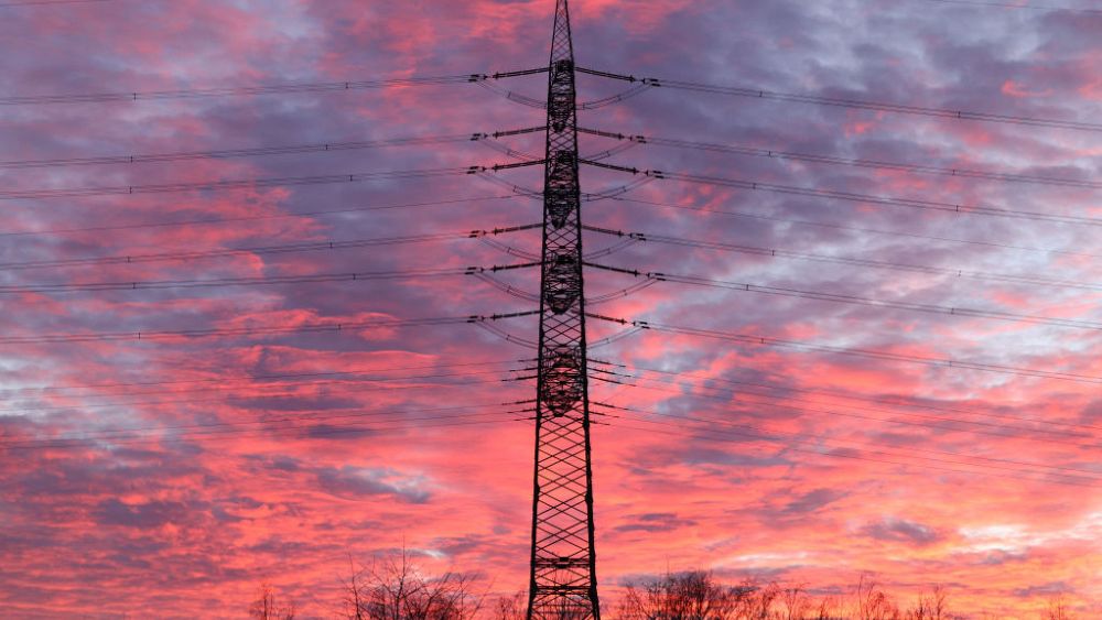 W obliczu recesji Niemcy przedstawiają nowy, kosztowny plan obniżenia cen energii elektrycznej