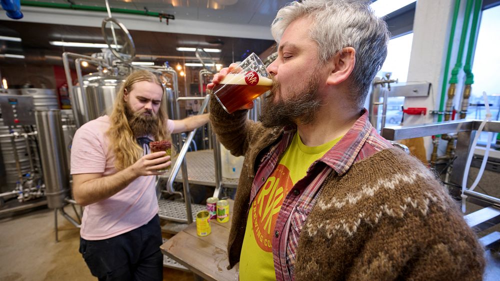 Islandzki browar sprzedający świąteczne piwo o smaku grochu i czerwonej kapusty