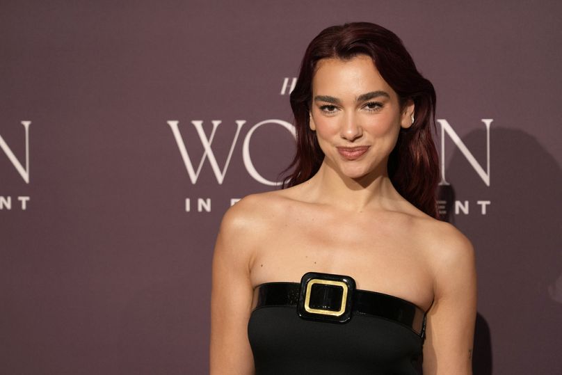 Dua Lipa pojawia się na gali „Kobiety w rozrywce” magazynu The Hollywood Reporter w czwartek, 7 grudnia 2023 r.