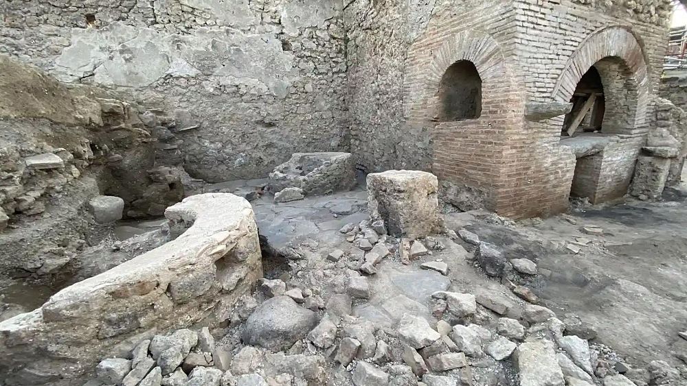 Archeolodzy z Pompejów odkryli niepokojącą piekarnię-więzienie, w której wykorzystywano niewolników i osły