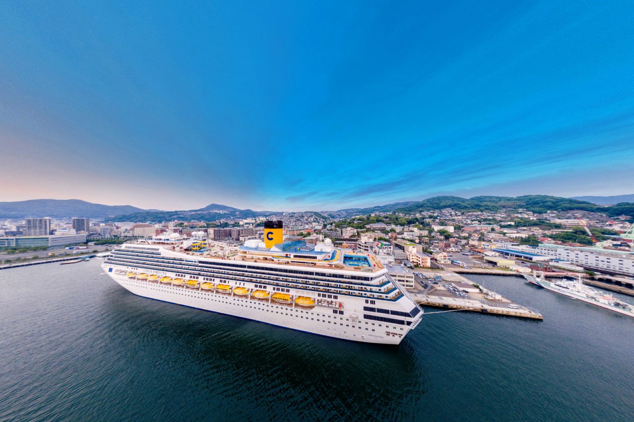 Costa Fortuna panoramiczny widok na port Nagasaki