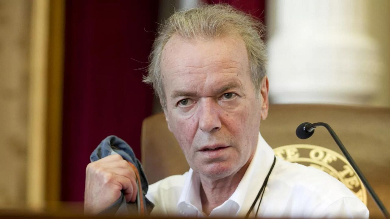 Autor Martin Amis przygotowuje się do wystąpienia na Festiwalu Książki w Teksasie, które odbędzie się w sobotę 25 października 2014 r.