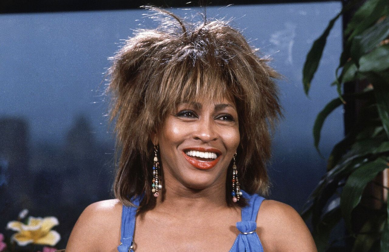 Tina Turner jest pokazywana podczas wywiadu dla NBC'TV "Filmy z piątkowej nocy" w hotelu Essex House w Nowym Jorku, 14 września 1984 r.